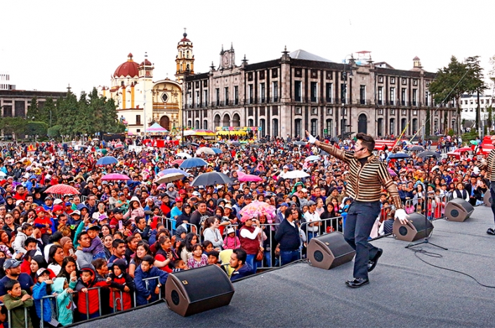 Molestia de la religión por la celebración «Reyes de la casa» en Centro Histórico de Toluca