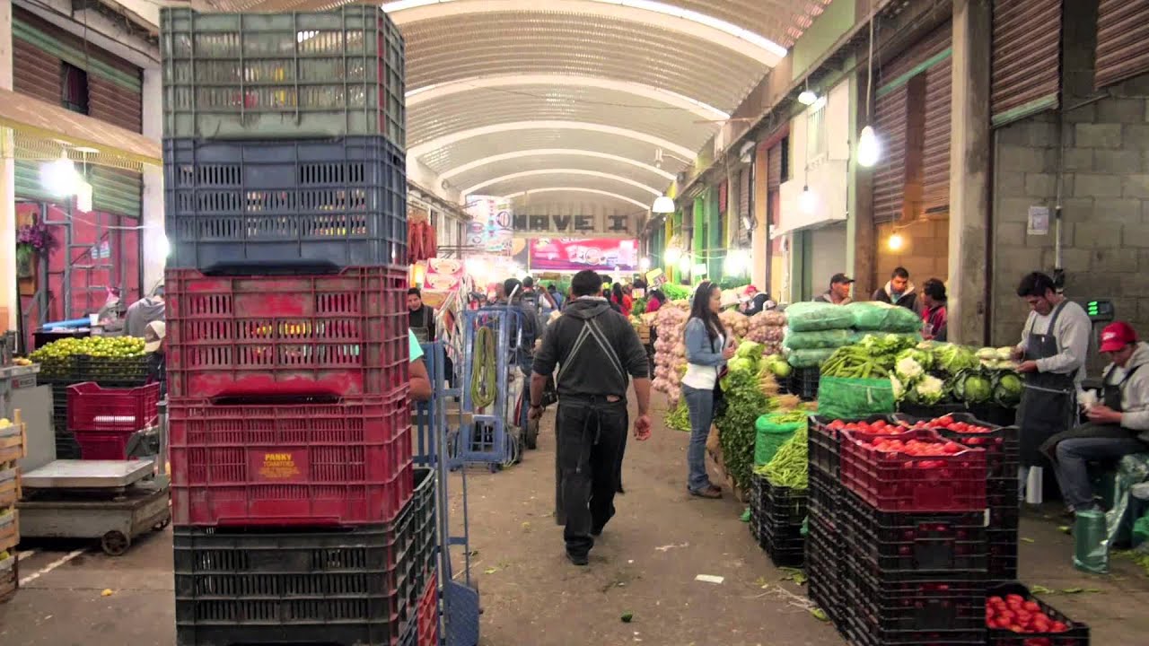Comerciantes de la Central de Abastos de Toluca planean propuestas frente a la prohibición del plástico