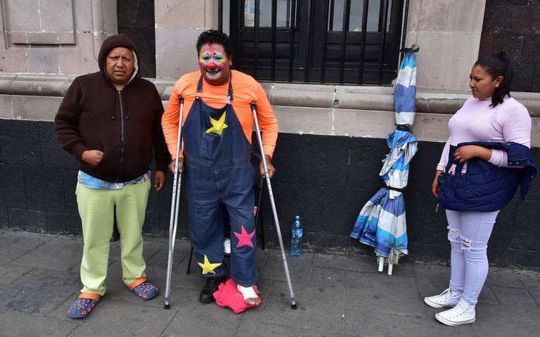 Retiran a comerciantes y payasos para dejar limpio el centro de Toluca