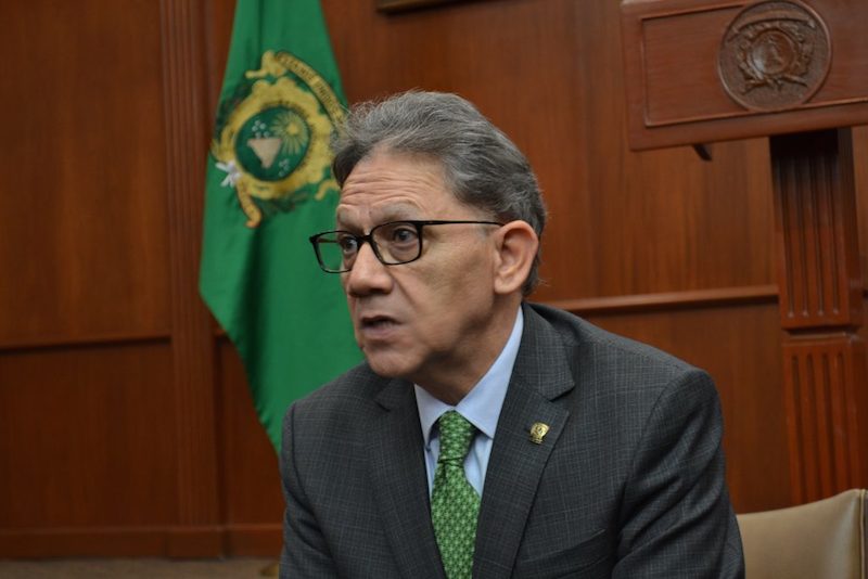 El Rector de la UAEMéx reduce su sueldo en un 21 por ciento