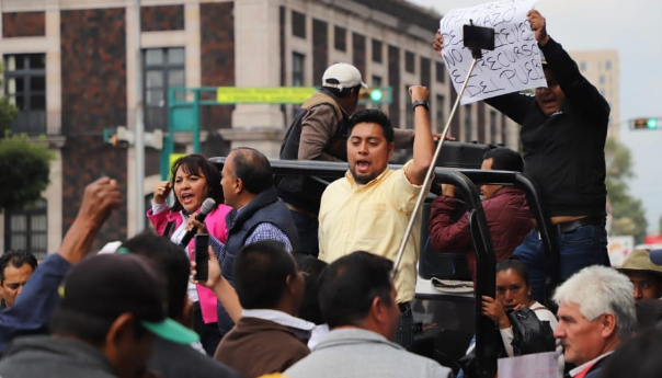 Bloqueo en Lerdo, manifestantes de Donato Guerra