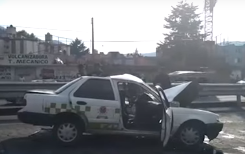 Pasajeros lesionados en choque de taxi colectivo en Tres Caminos