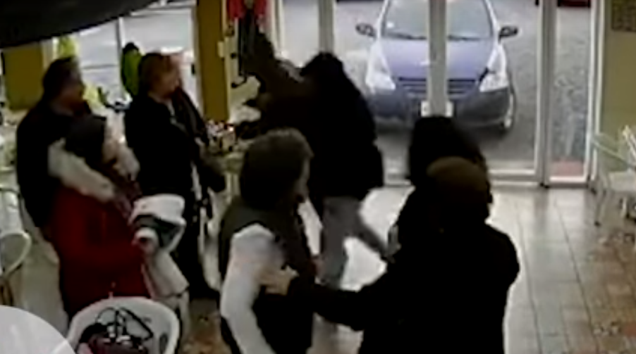 (Video) A mano armada atacan restaurante de Mexicaltzingo, EdoMéx