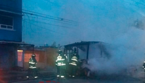 Se calcinó autobús de Urbana en Totoltepec
