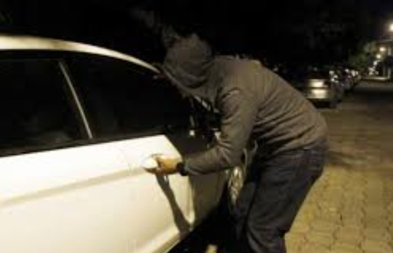 Miércoles el día de más robo de autos