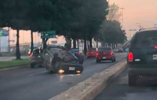 auto volcado toluca