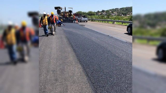 Inauguran primera carretera de asfalto de plástico reciclado en México