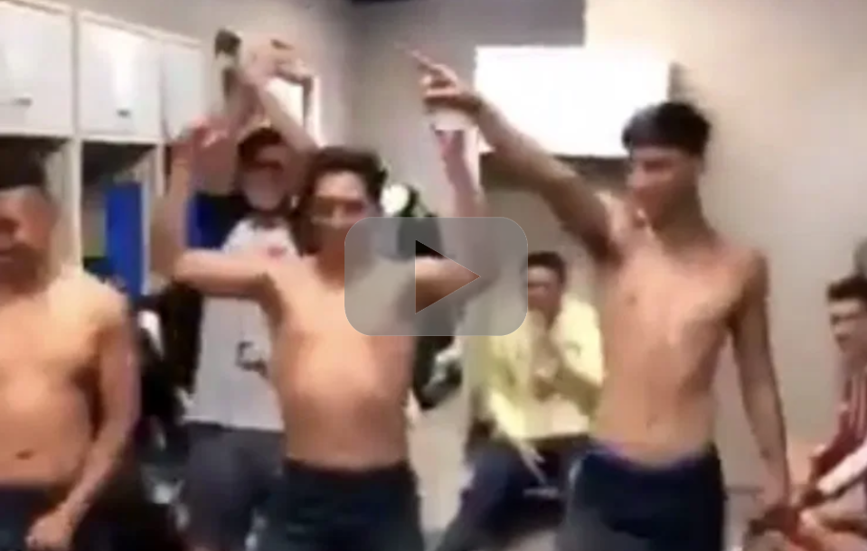 suspenden Jugadores del América se burlan de "Un violador en tu camino"