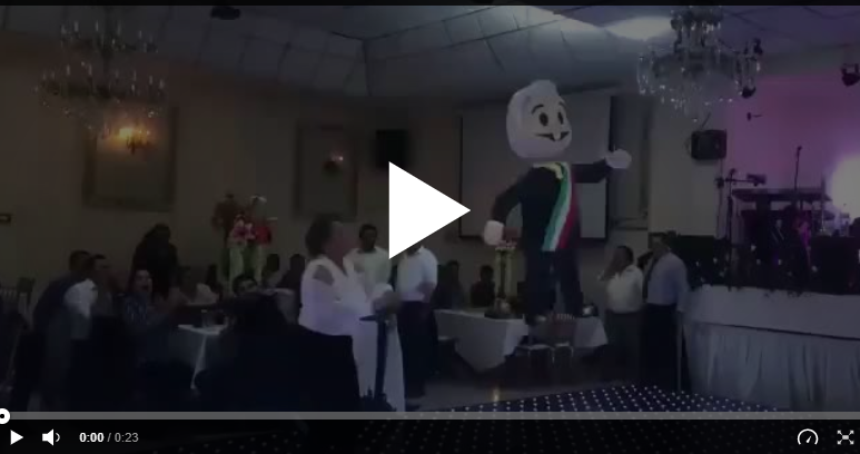 video diputados del prd rompen piñata de amlo