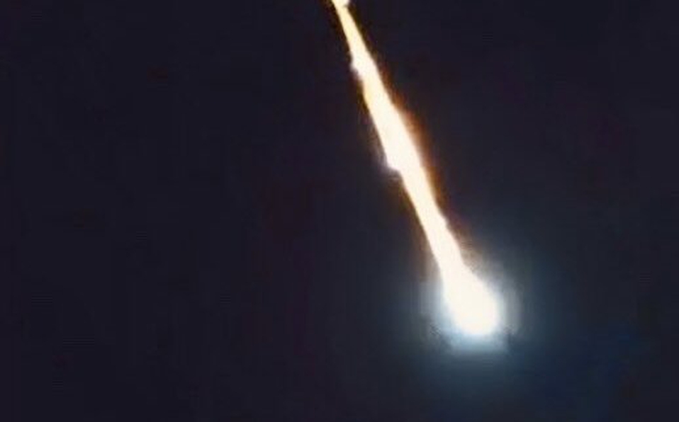 Captan en video caida de meteorito en Mexico