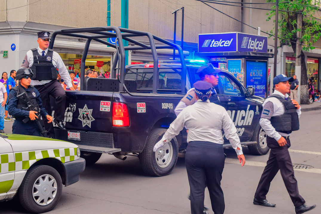 VIDEO || Patrullas de Toluca difunden mensaje de JuanRo sobre COVID-19