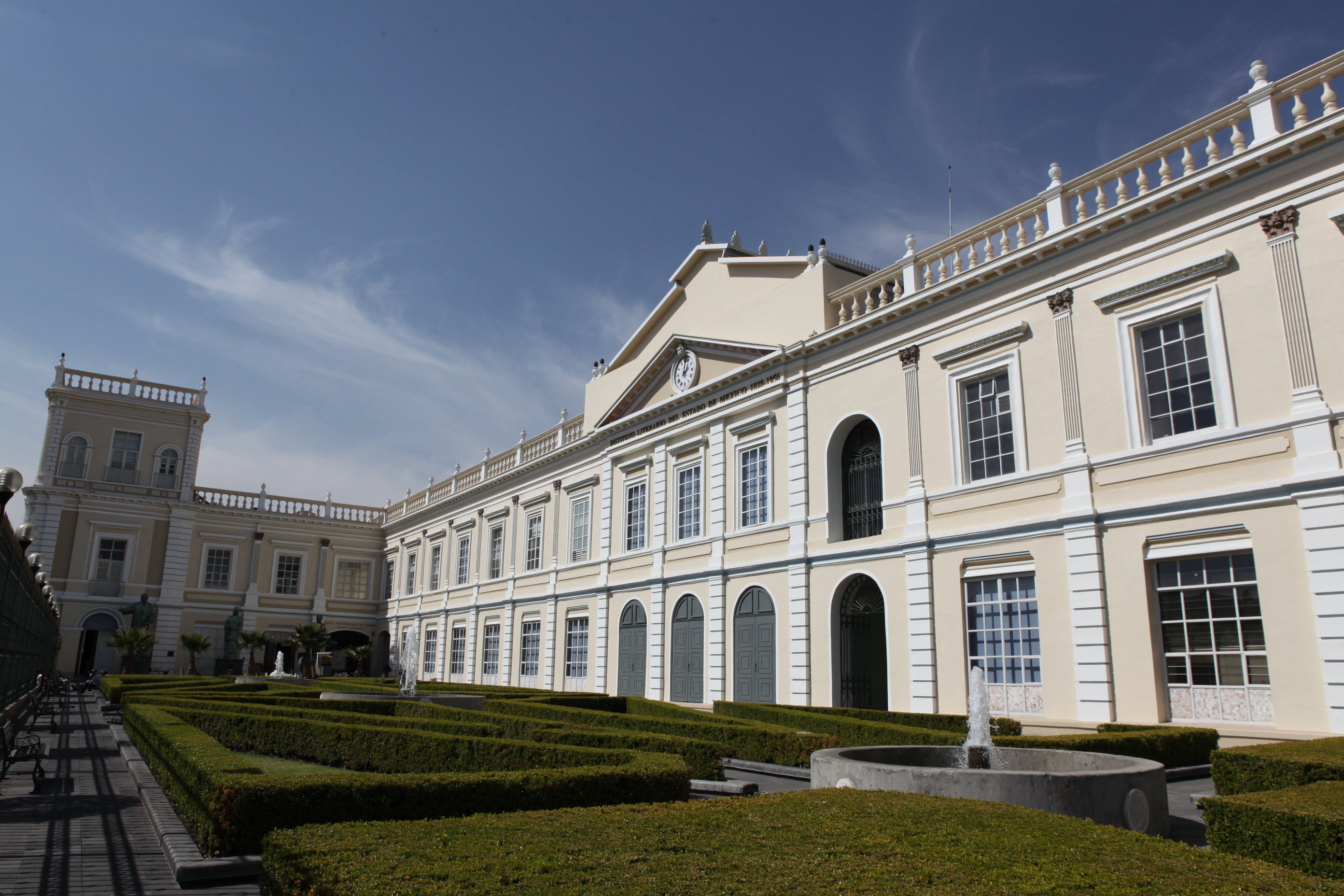 UAEM suspende actividades administrativas presenciales hasta el 20 de abril