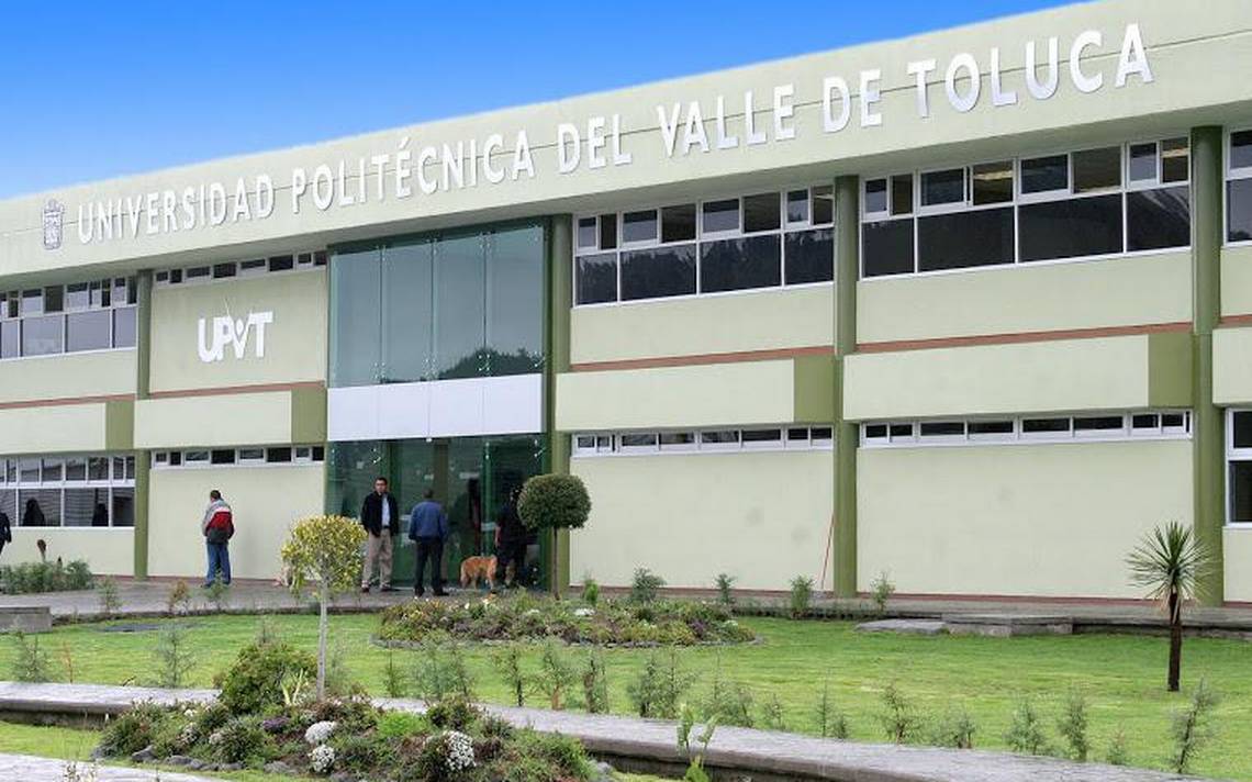 Alumnos de la UPVT-EDOMÉX muestran inconformidad por aumento de reinscripción arbitraria