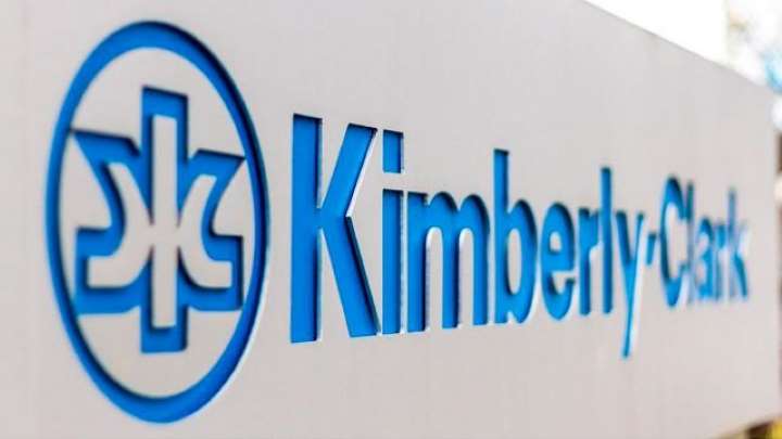 Empresa Kimberly-Clark dona artículos de higiene personal en Toluca