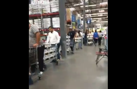 (Video) Anaqueles de cerveza terminan vacíos por compras de pánico