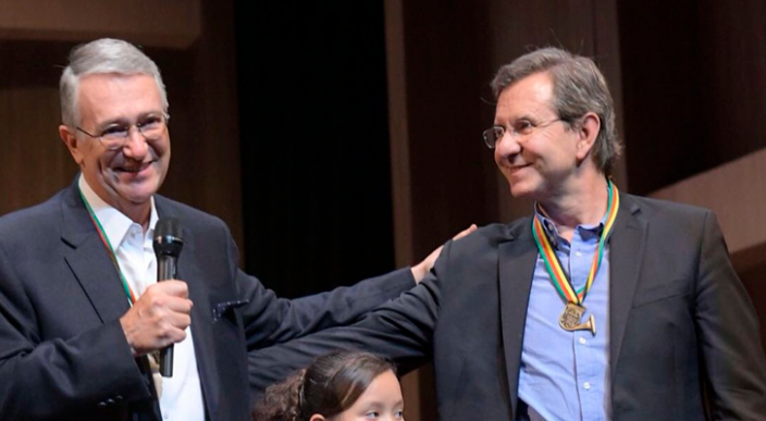 SEP otorga contrato millonario a empresa de Grupo Salinas