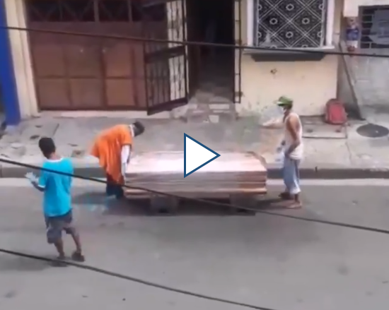 Sistema sanitario de Ecuador colapsa por Covid-19 y aparecen cadáveres en las calles