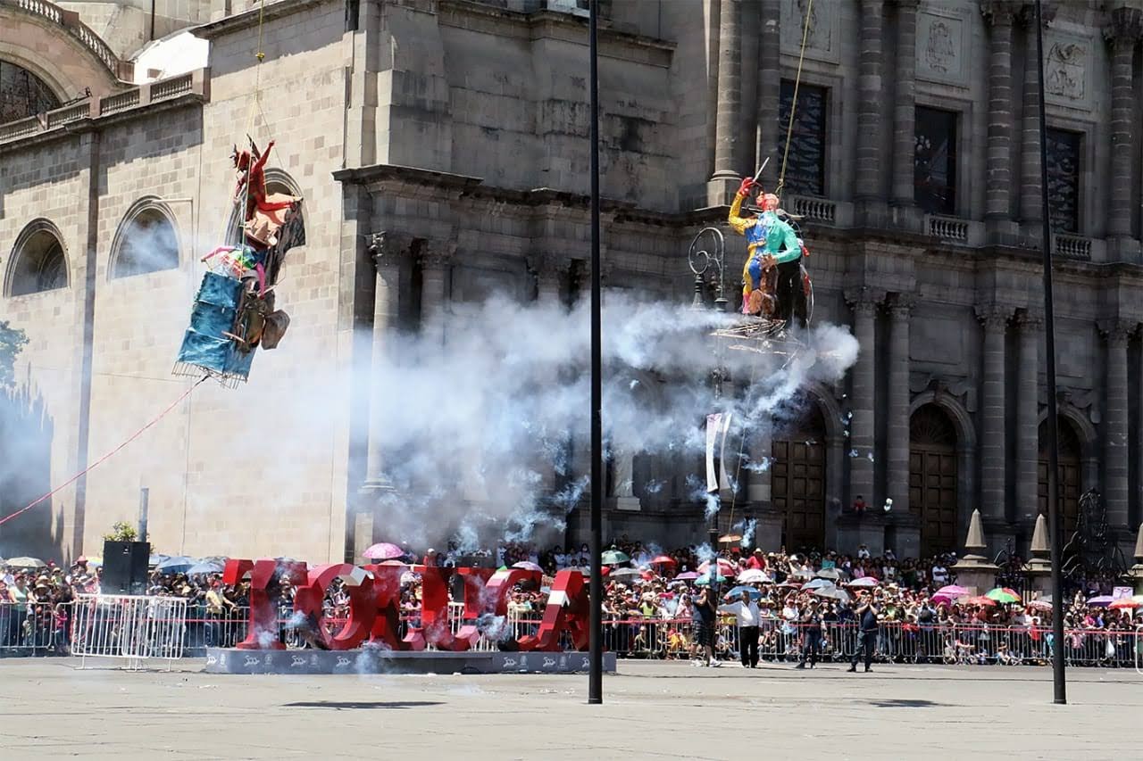 Tradicional "Quema de Judas"