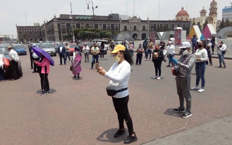 Maestros marchan y exigen pagos en Toluca