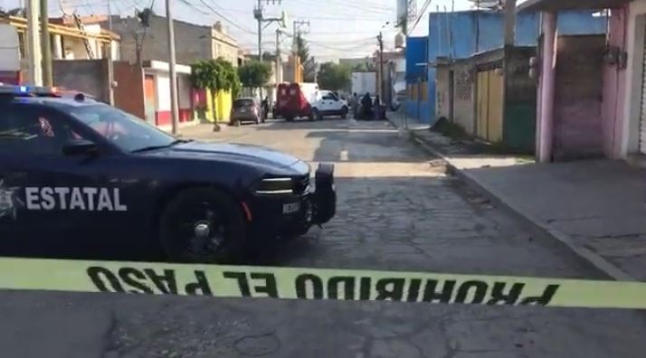 Mujer es asesinada a balazos en colonia de Toluca
