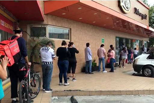 Pastelerías se saturan por festejo del 10 de mayo