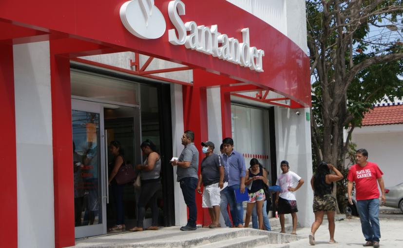 Tarjetas retenidas y fallas en el sistema del banco Santander