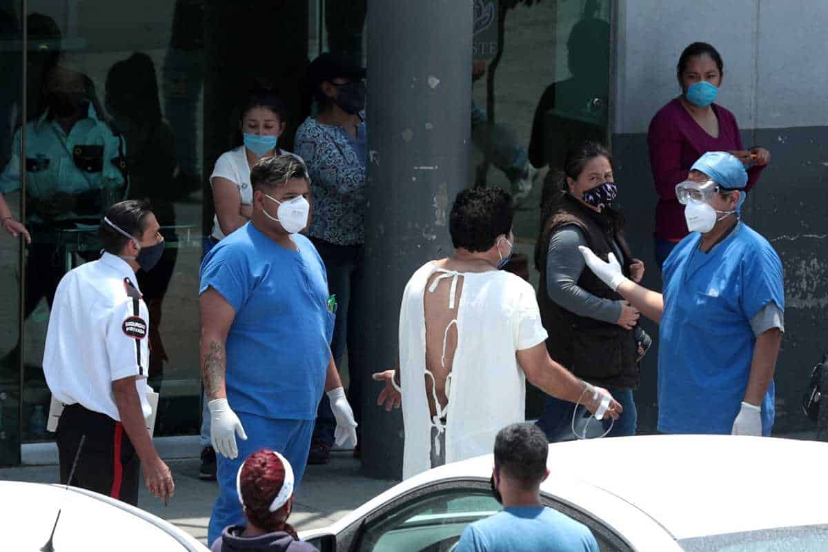 Llega por preinfarto y lo ingresan al área de infectados por Covid, se escapa.