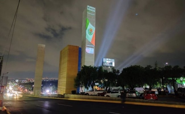 Rinden-homenaje-a-personal-médico-en-el-Edomex