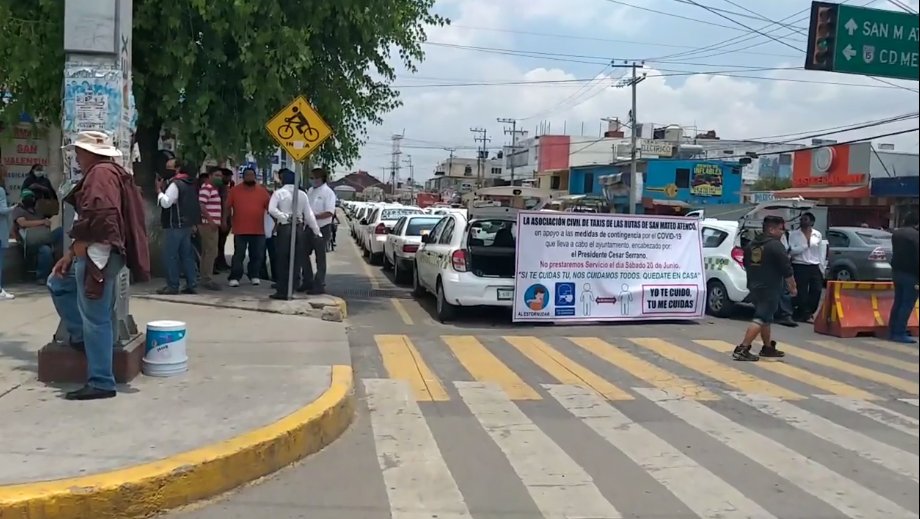 Taxistas realizan paro de servicio en San Mateo Atenco