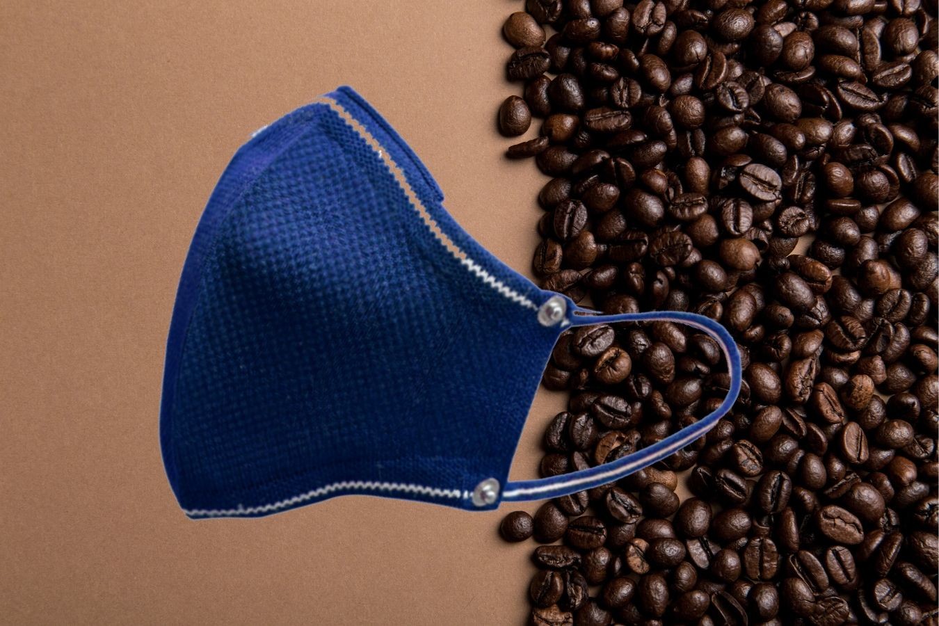 Vietnam lanza a la venta el cubrebocas con olor a café