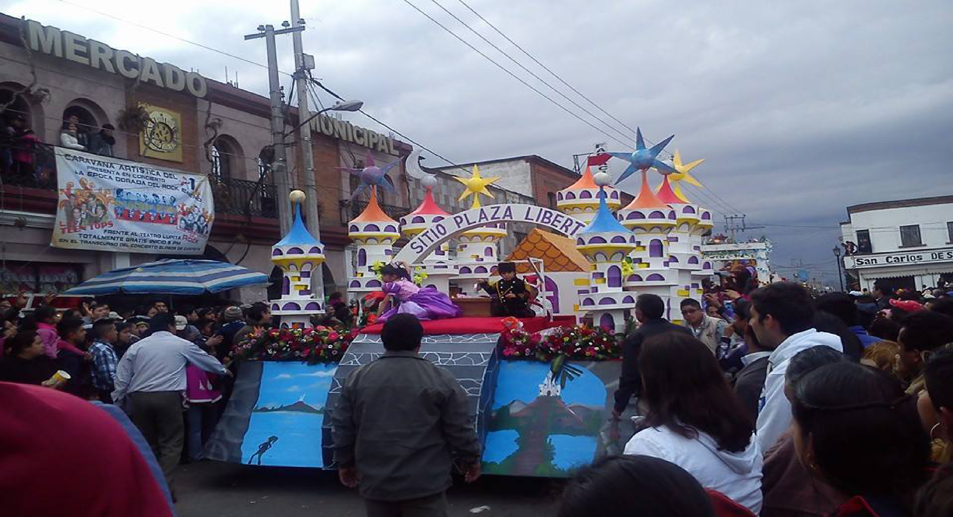 Cancelan tradicional desfile de carros alegóricos de Santiago Tianguistenco