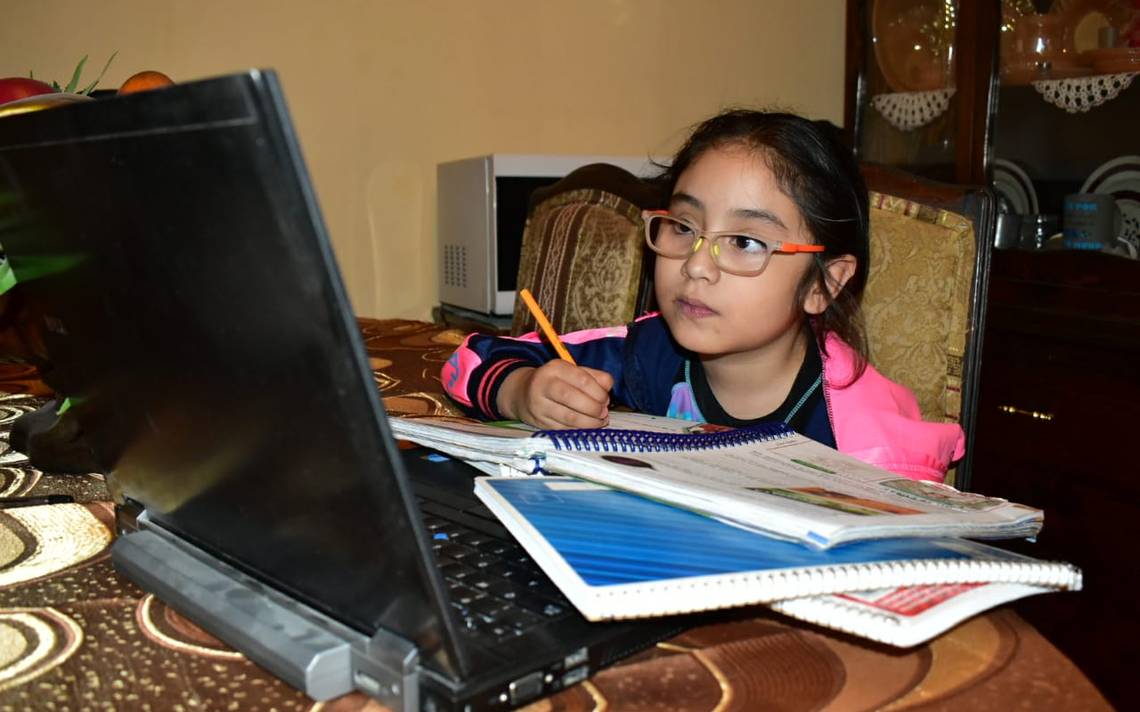 El-ciclo-escolar-2020-2021-iniciara-a-distancia