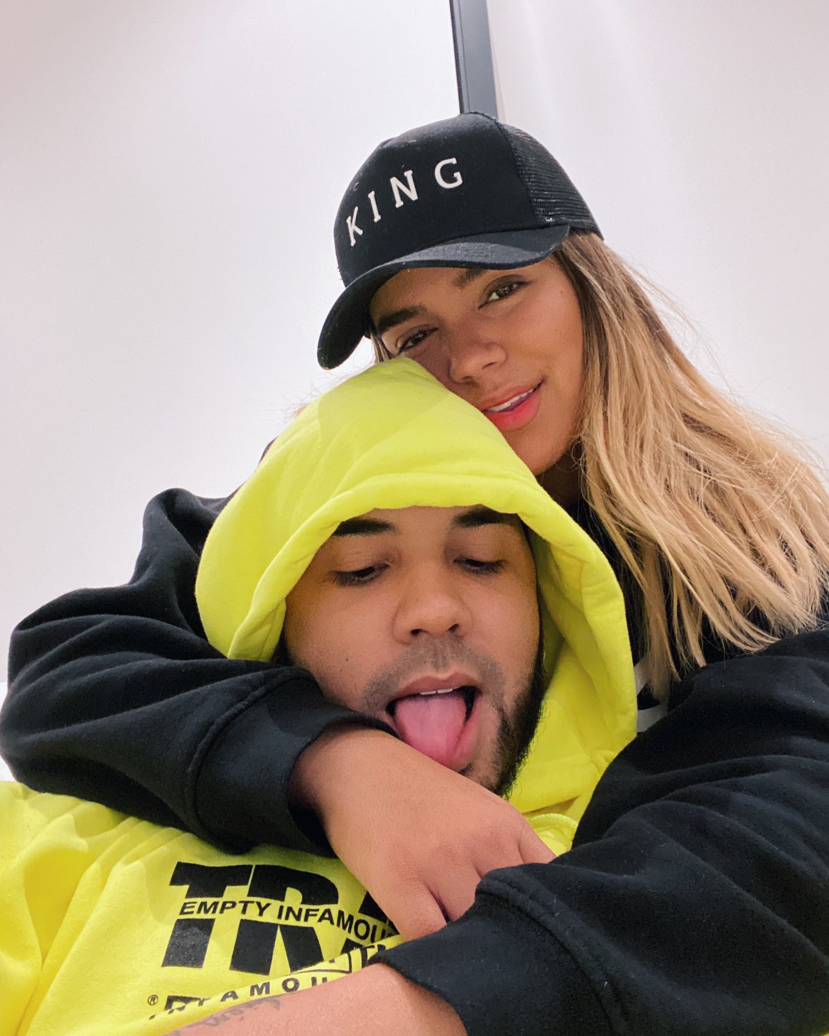 La artista Karol G da positivo a Covid-19