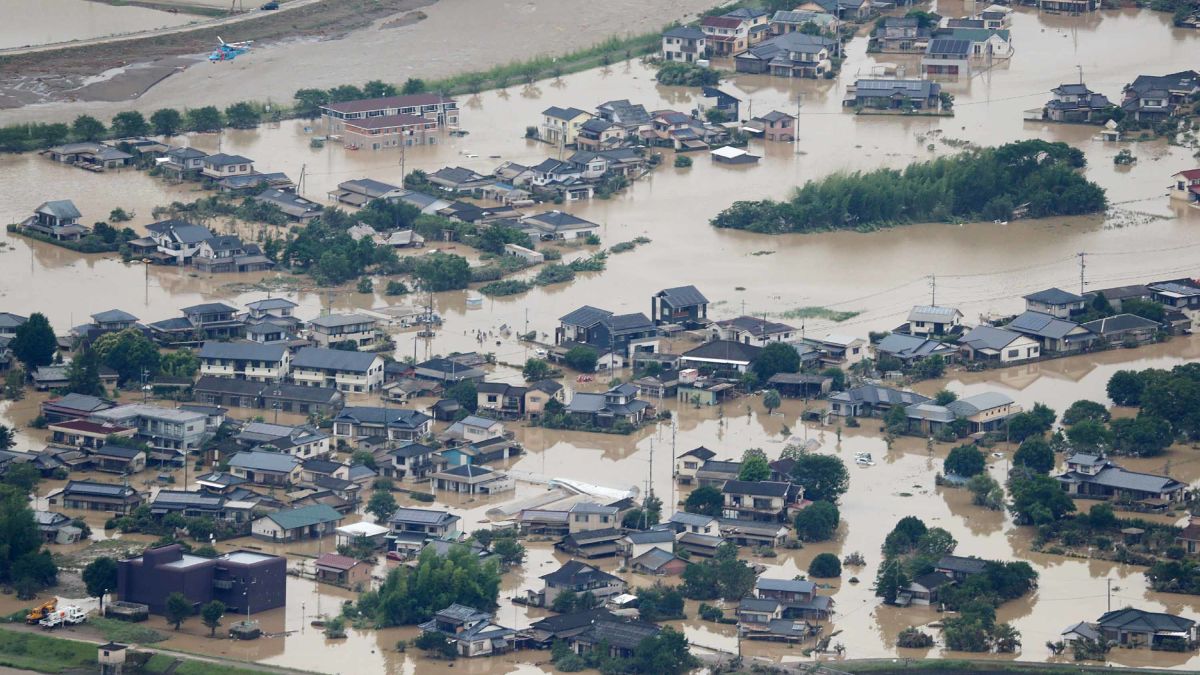 Grave inundación en Japón deja un saldo de 60 muertos