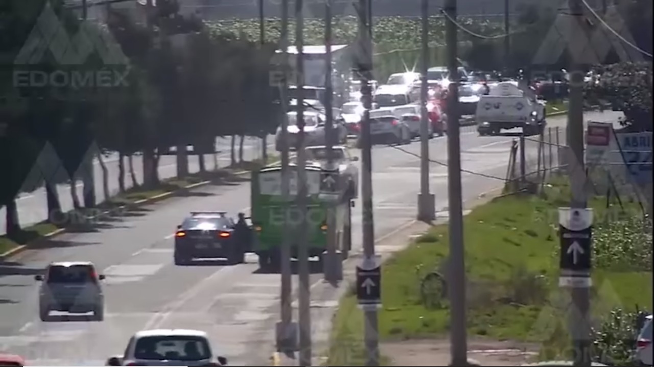 Recuperan camión de pasajeros robado en Metepec (VIDEO)