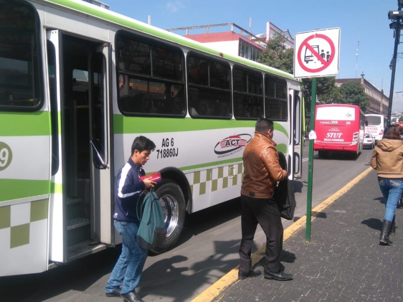 Debido a la afluencia de personas por la apertura de negocios, se comenzarán a reforzar las medidas sanitarias en el Transporte público de Toluca.