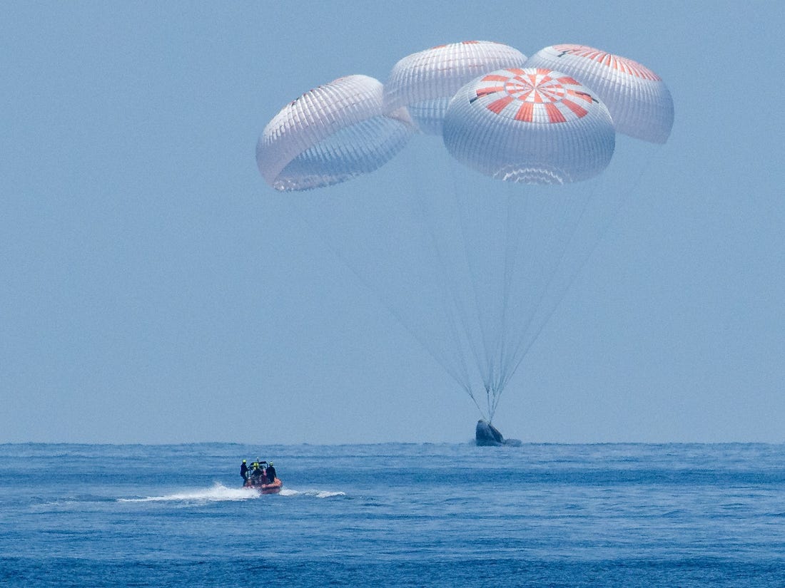 Aterrizaje de astronautas de la NASA en el Golfo de México