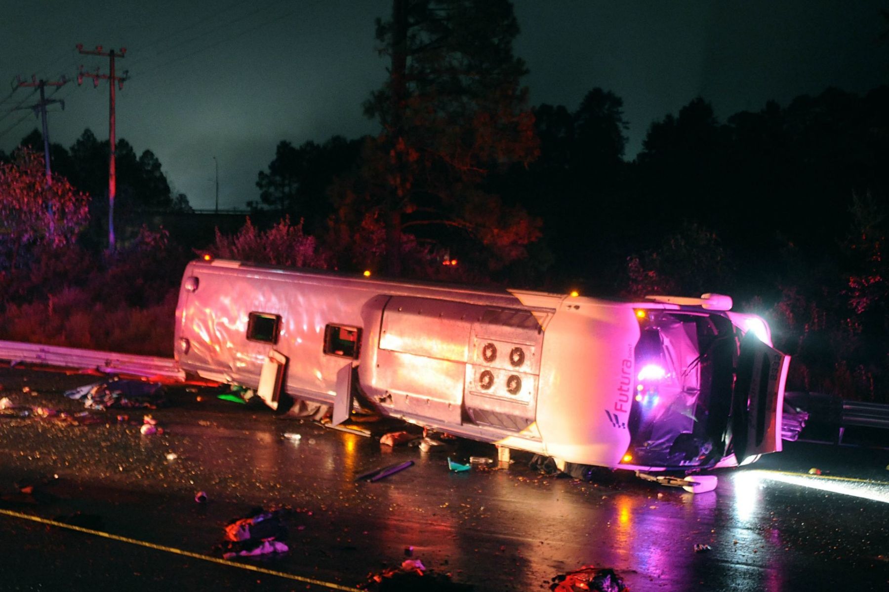 El accidente en la carretera México – Toluca ya suma 15 personas fallecidas