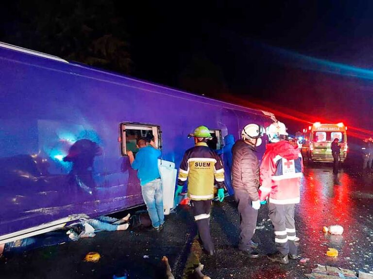 ninos-se-encuentran-graves-tras-accidente-en-la-mexico-toluca-buscan-a-sus-familiares1