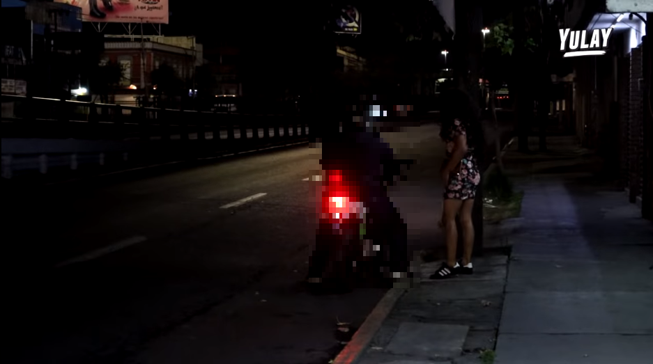 (Video) Youtuber se hace pasar por sexo servidora en Toluca y esto fue lo que paso