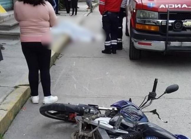 Joven-pierde-la-vida-a-bordo-de-su-motocicleta-en-Toluca