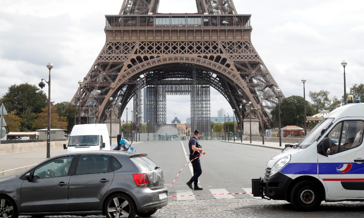 Torre-Eiffel-reabre-luego-de-la-amenaza-de-bomba