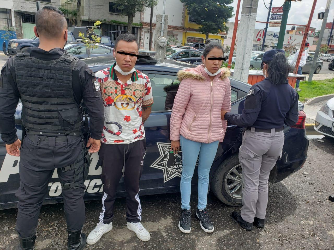 detienen-a-pareja-de-presuntos-delincuentes-en-toluca