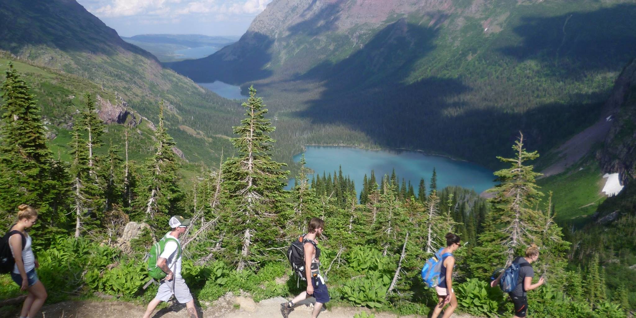 Esta vacante te ofrece 42 mil euros, cerveza y viajes a parques nacionales