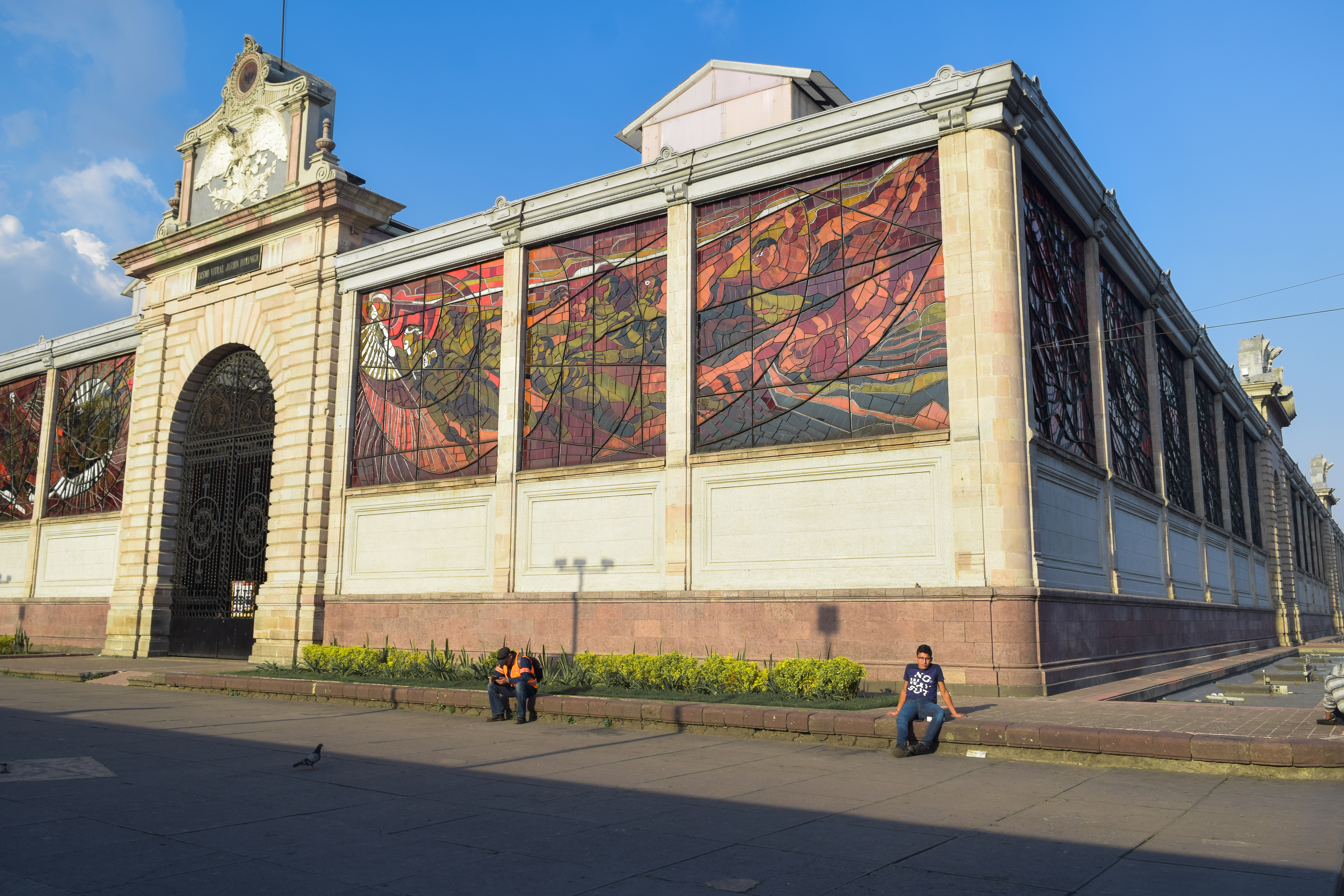 esto-es-lo-que-se-sabe-hasta-ahora-del-supuesto-embargo-del-cosmovitral