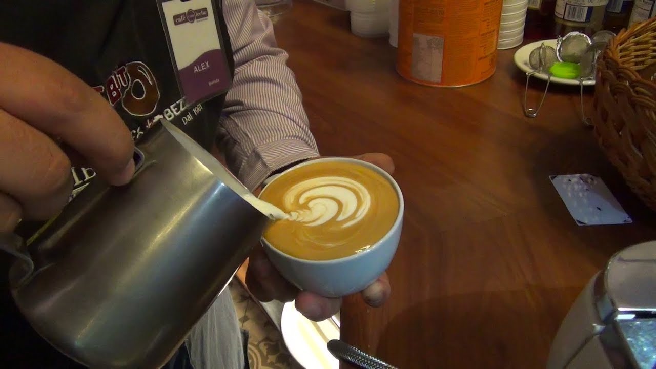 El café en la mañana es uno de los placeres de la vida. Y tú ¿Tomas café en ayunas? Entérate de los daños que esto puede causarte.