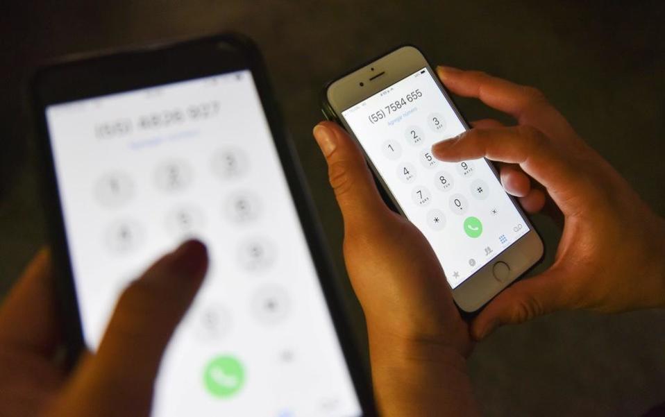 SHCP planea aumentar costos de servicios de telefonía móvil e internet