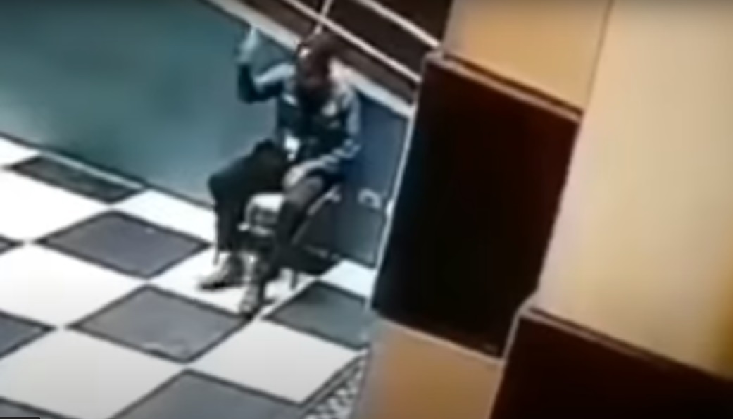 (Video) Guardia de seguridad habla con supuesto fantasma