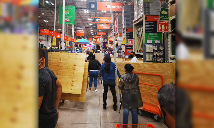 Asi-las-compras-de-panico-por-el-huracan-Delta