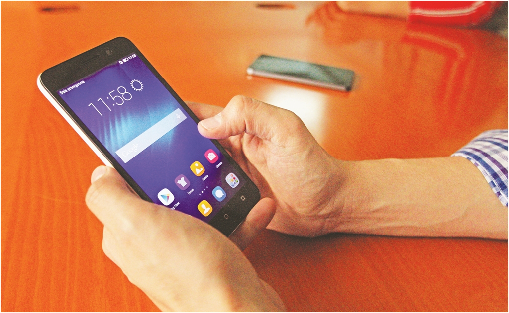 Hacienda planea un alza de precios de telefonía e internet. Así lo alertó la IDET en el Paquete Económico del 2021.